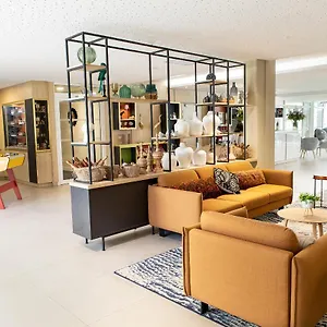 Appart hôtel Residhome Ponts Jumeaux ***