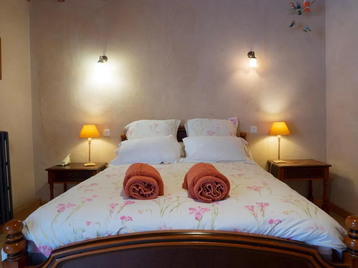 Couette-café Bed and Breakfast Au Fil des Saisons à Les Cotes de Corps